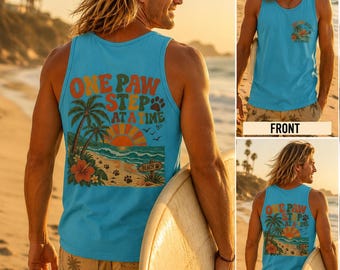 Un paso a la vez, camiseta sin mangas playera / diseño vintage de palmera y huella de perro al atardecer