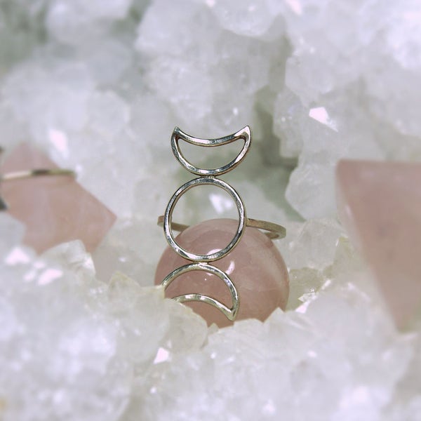 Sterling silver hammered triple goddess moon ring size UK J, moon phases pagan symbol ring