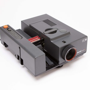 REFLECTA DIAMATOR A Slide Projector complete with 5 Agfa Trays Made in  Germany -  Italia