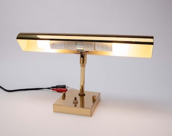 HAMILTON INDUSTRIES - Mid Century Desk Light - Model 2052 - Tensor