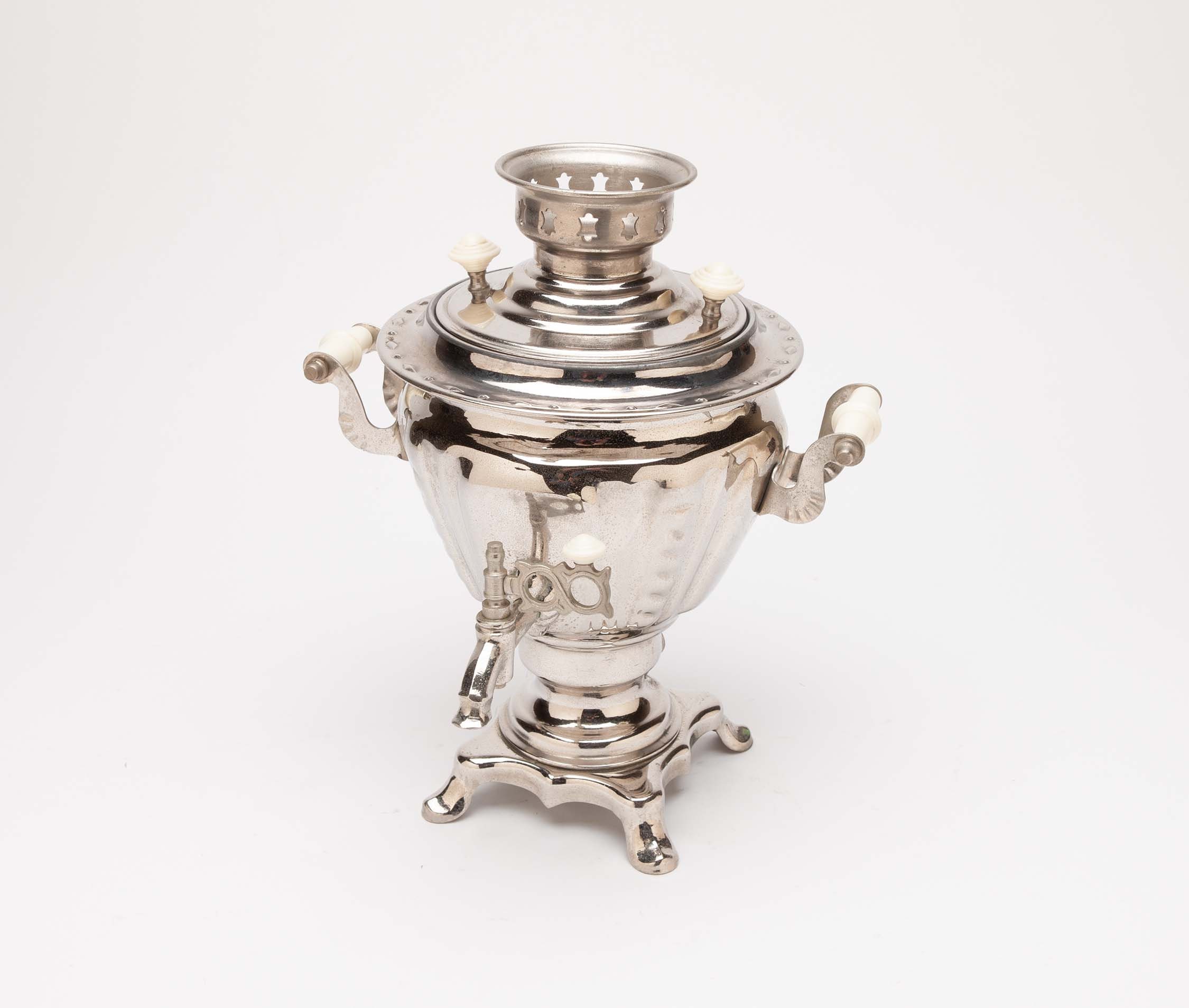 The Samovar and the Origins of the Russian Tea Ceremony - Invaluable