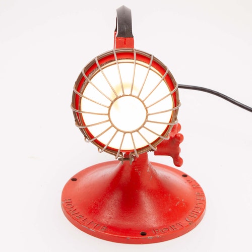 Vintage FIRETRUCK EMERGENCY LIGHT - Homelite, shops Port Chester - 1950's - Red Aluminum Housing - Metal Base with 20 foot cord