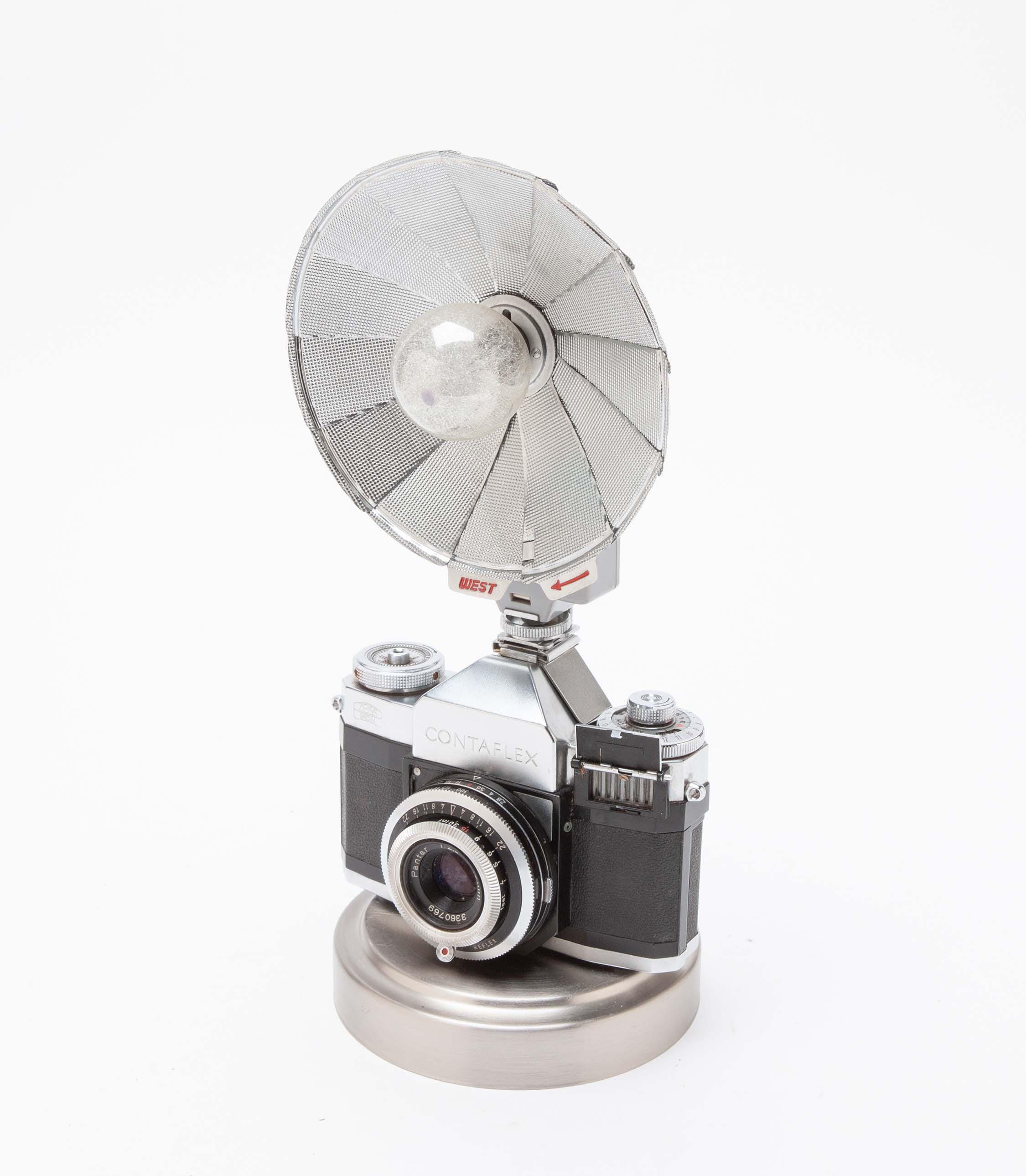 CONTAFLEX ZEISS IKON Camera - With West Flash - From the 1950's