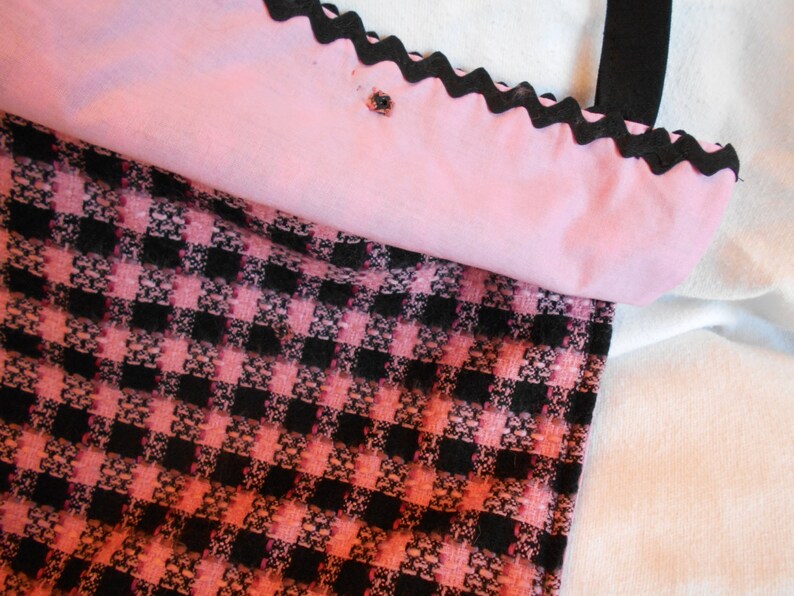 Pink and Black wool look cotton blend plaid purse handbag with shoulder strap image 3