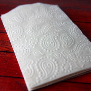 25 Paisley Embossed Glassine Favor Bags