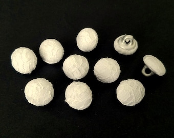 Ivory lace bridal buttons / 7/16  inches (11.5 mm / L 18) / Set of 10