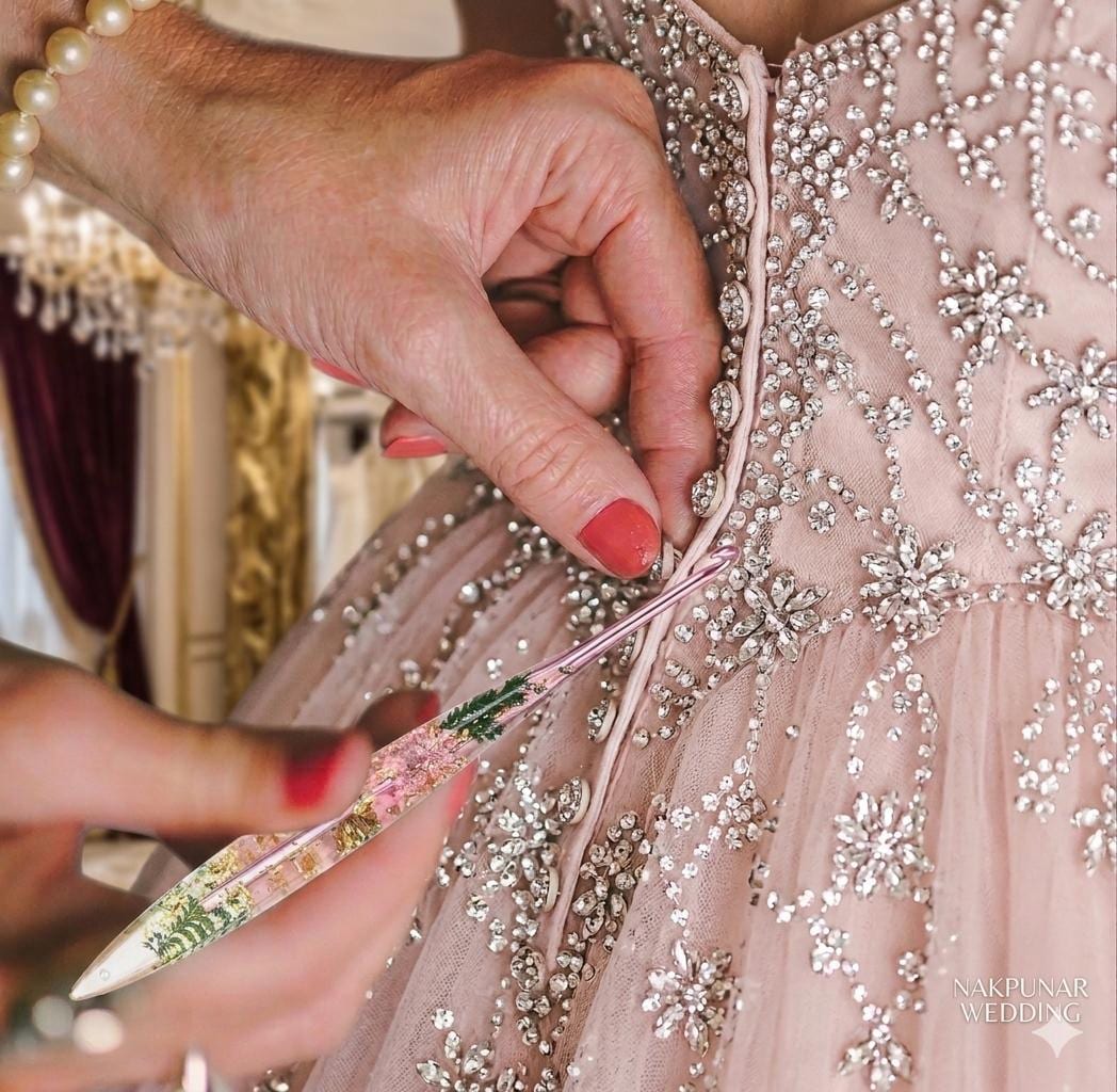 Bridal Button Hook Tool