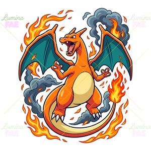 Puede incluir: Una criatura naranja parecida a un dragón con alas verde azulado, un vientre color crema y una llama en la punta de la cola. La criatura está rodeada de llamas de color naranja brillante y humo gris oscuro, con el texto Lumina FAE en las esquinas.
