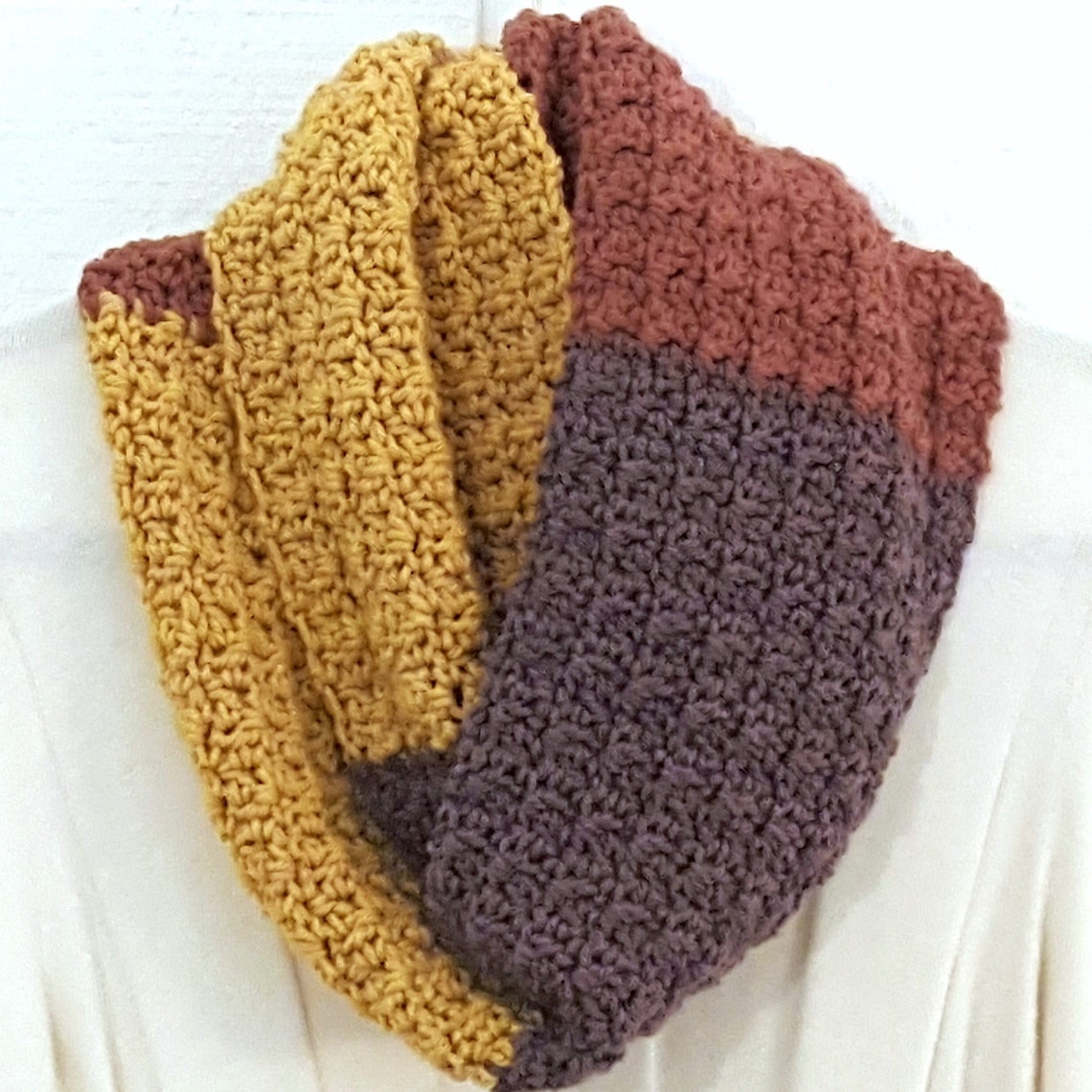Color Block Infinity Scarf - DIY Crochet Circle Scarf PATTERN (PDF ...