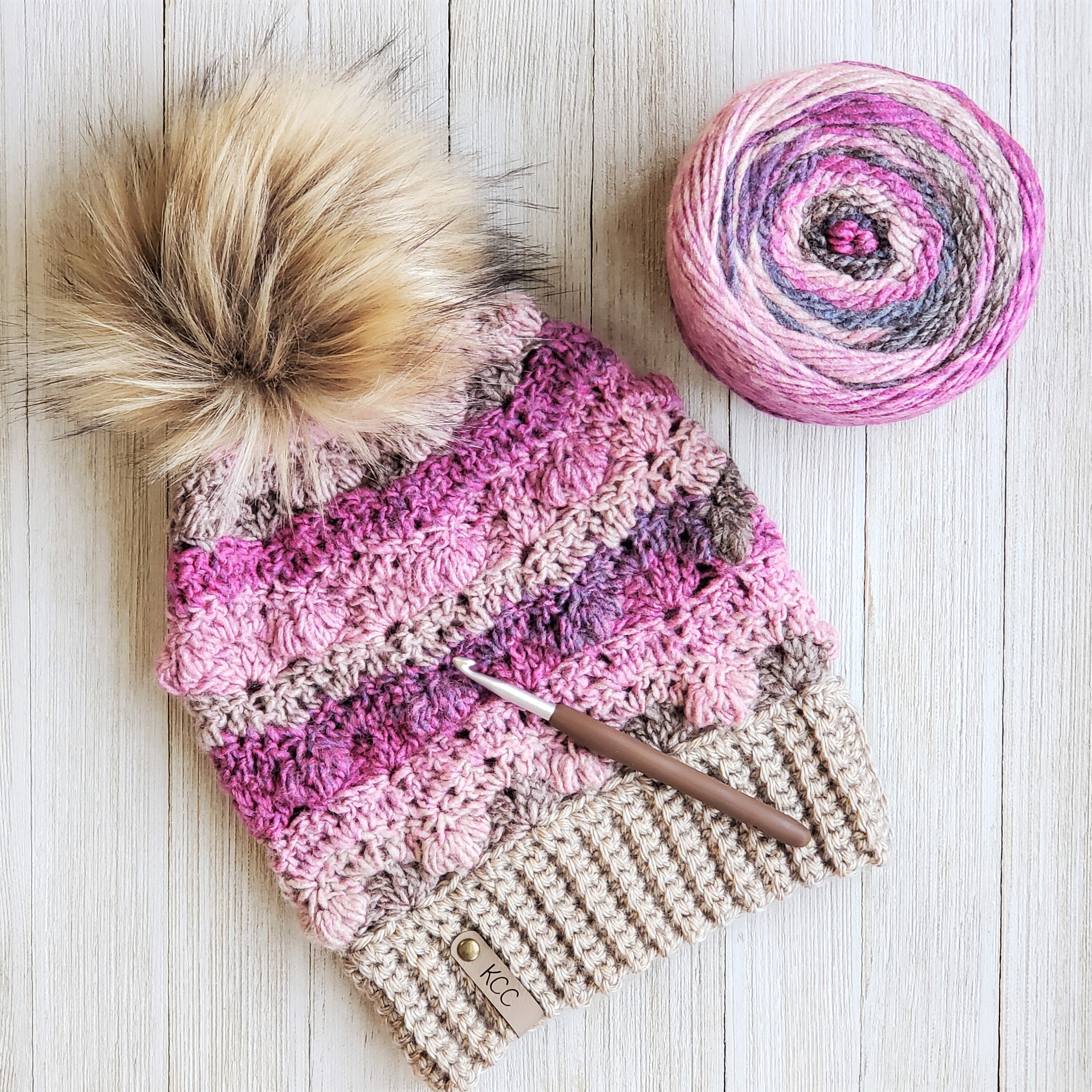 ★TOUT Y EST★ Crochet knit white magenta OI2A1MBA50MAA Crochet Kit - Striped Tote Purse – Lion Brand Yarn