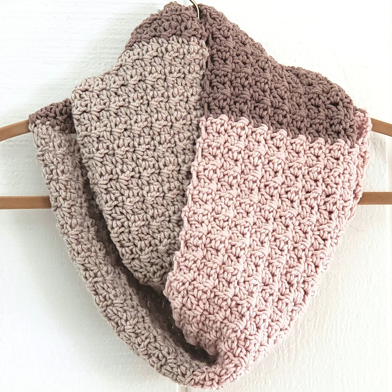 Color Block Infinity Scarf - DIY Crochet Circle Scarf PATTERN (PDF ...