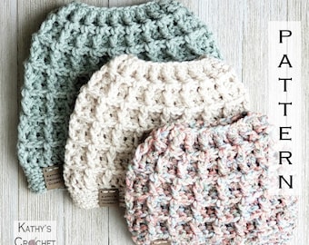 Market Waffle Bun Hat - Crochet Ponytail Messy Bun Beanie PATTERN (PDF Download)