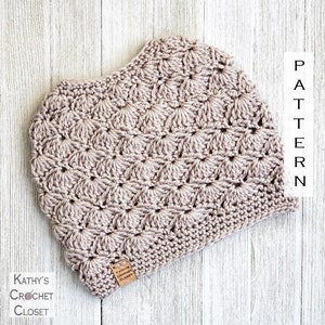 Crochet Hat PATTERN - Wavy Shells Bun Hat - Messy Bun Beanie Pattern - Ponytail Beanie Pattern - Crochet Bun Hat - DIY Crochet Hat