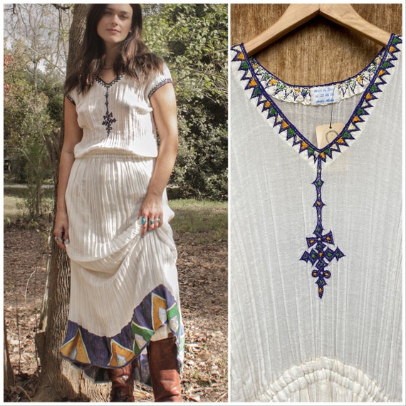 Vtg 60s White Gauze Boho Maxi Dress / Embroidered