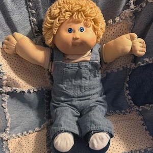 1985 Cabbage Patch Kids OK China Eén tand Lange tarwelussen Grote blauwe ogen