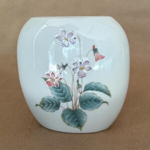 Vintage Otagiri Japan Violet Cachepot | White Porcelain Floral Planter | Raised Enamel Violet Flowers | Cottagecore Decor