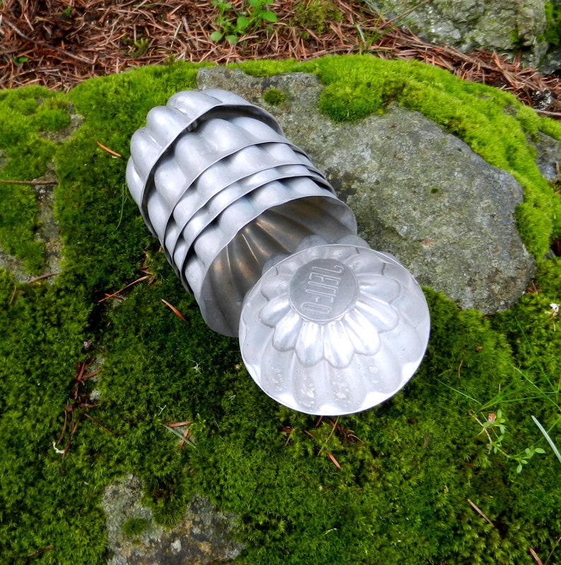 Small Vintage Jello Molds Tin Jello Molds Farmhouse Kitchen Etsy