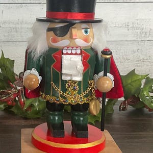 Wood Nutcracker Stocking Holder 'The EMPEROR' / 8" Soldier Nutcracker Stocking Hanger / Christmas