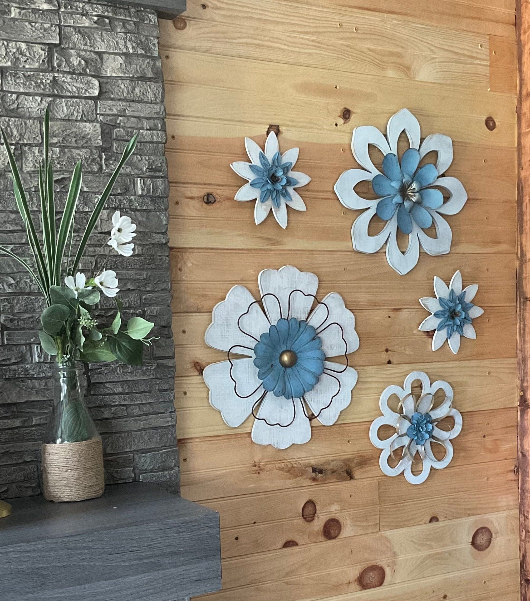 Farmhouse Flower Wall Decor Set of 5 - Wood & Metal White/blue