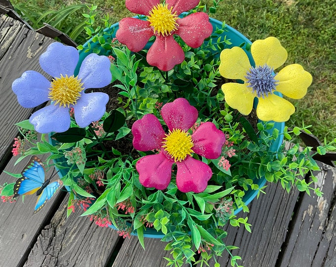 Metal CLEMATIS Flower Pot Stakes 4 Hand Painted pink Yellow Purple Orange Metal Garden Flowers