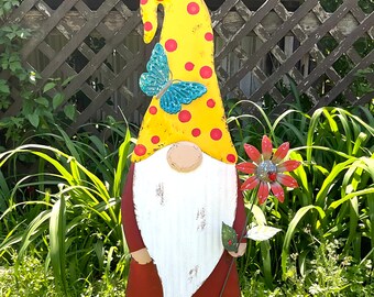 36" Gnome Garden Stake 'WALTER' - Metal Gnome Holding a Daisy Garden Art - Gnome Yard Stake - Metal Gnome Yard Art