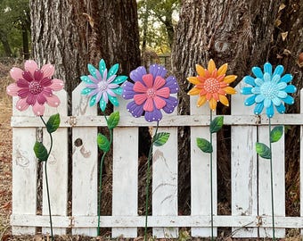 1 Metal GARDEN BLOOM 24" High Flower Stakes / Pick Your Color / Metal Flower Garden Yard Art