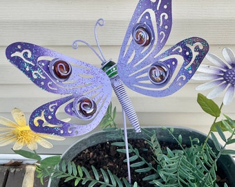 Fluttering Lavender Purple Dragonfly Flower Pot Stake-Spring-Wing Dragonfly Yard & Garden Stake-Action Metal Yard Art