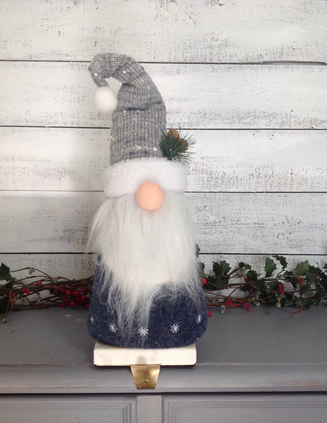 Polyresin Santa gnome stocking holder