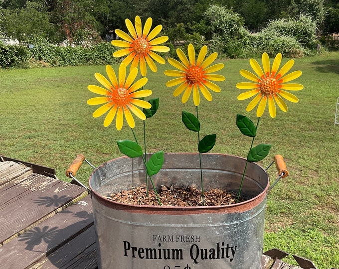 Cheerful Daisy Flower Pot Stakes 21 Tall Set of 4hand Painted Metal Daisy Garden Stakeyellow