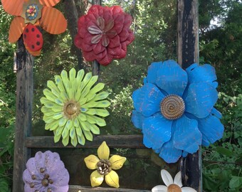 8 Pc Metal Flower Wall/Fence Art 'Summer Fling' - Metal Fence Decor - Metal Yard Art