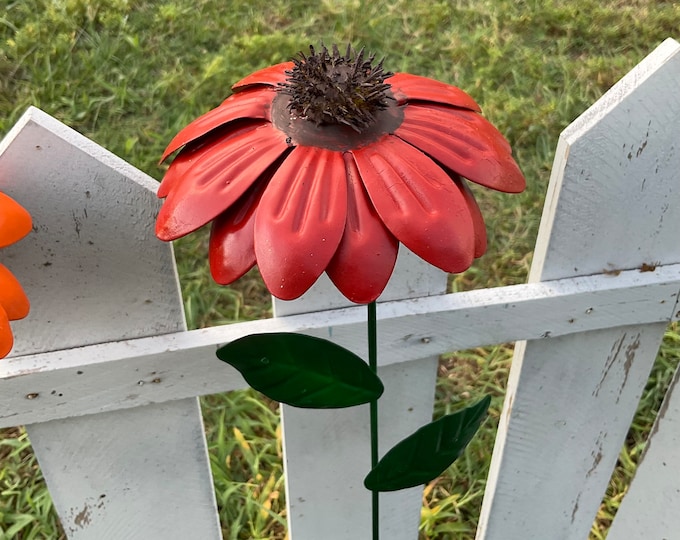 Red Coneflower Metal Garden Flowers Hand Painted Flower Pot Stakes