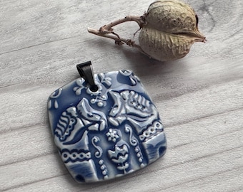 Creamy Blue Dala Horse Bead, Horse Pendant, Horse Lover, Folk Horse, Horse jewelry, Porcelain Ceramic Pendant, Jewelry Making Components
