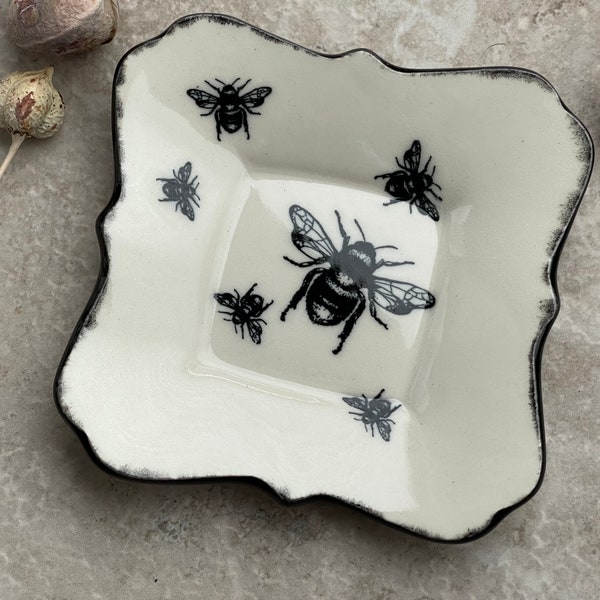 Bee Ring Dish, Bumblebee Trinket Tray, Porcelain Tray, Honeybee Jewelry Storage, Mother's Day Gift