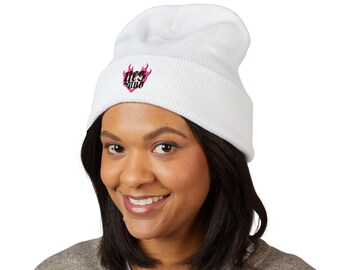 Gorro con logo de corazón llameante / Gorro con puño bordado
