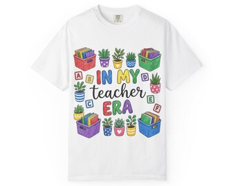 In mijn 'Leerkrachtentijd'-T-shirt | Kleurrijke klasplanten en boekenbakken