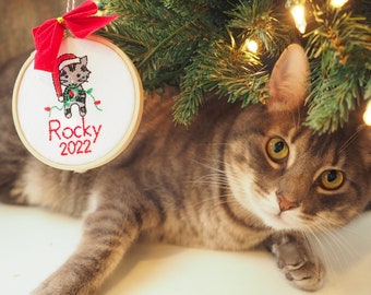 Personalized Cat Christmas Ornament - Custom Name Ornament for Calico, Tabby, Striped or Solid Cat Coats for Cat Lovers