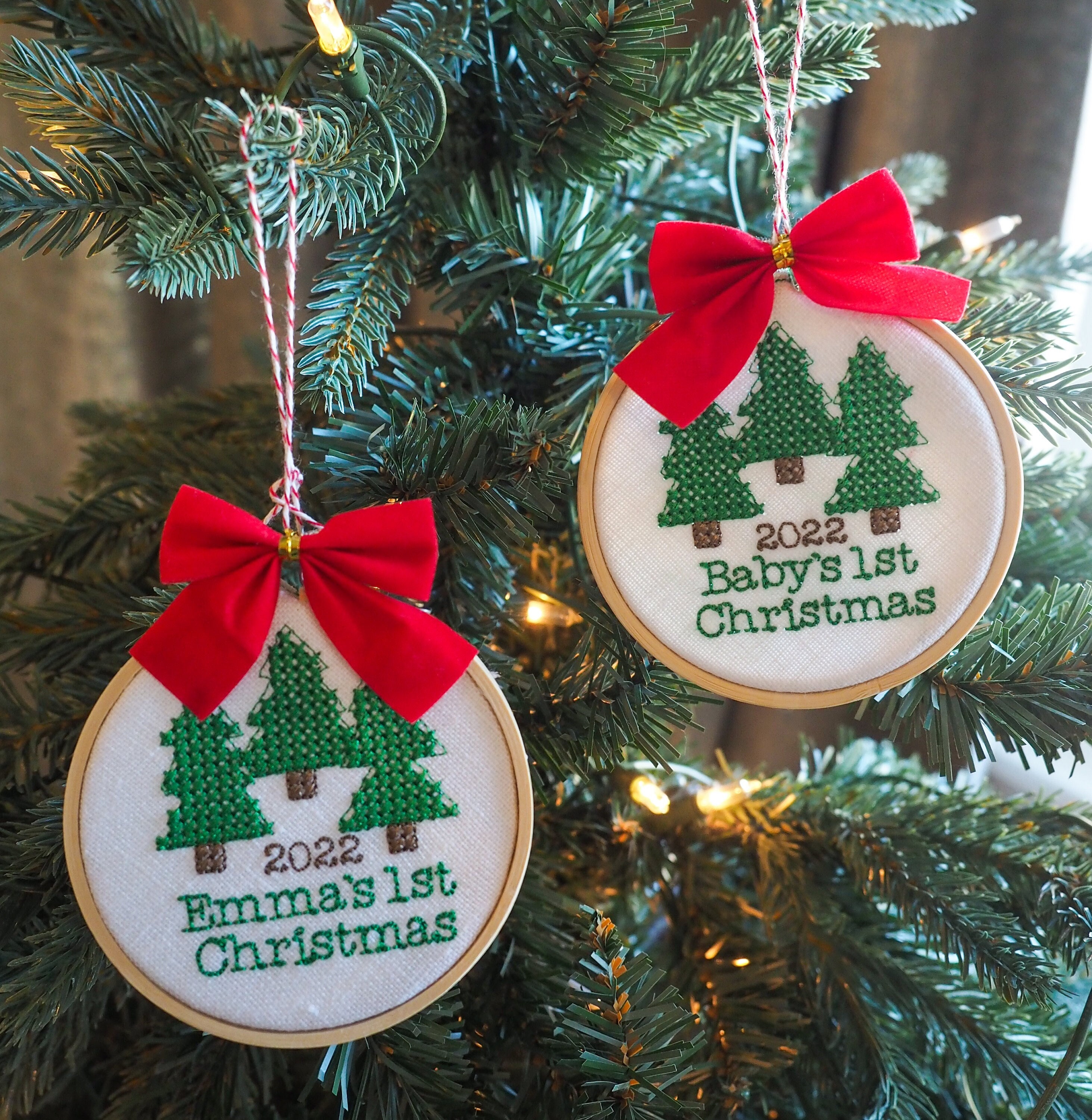 FO] Finished my first Christmas ornaments! : r/CrossStitch