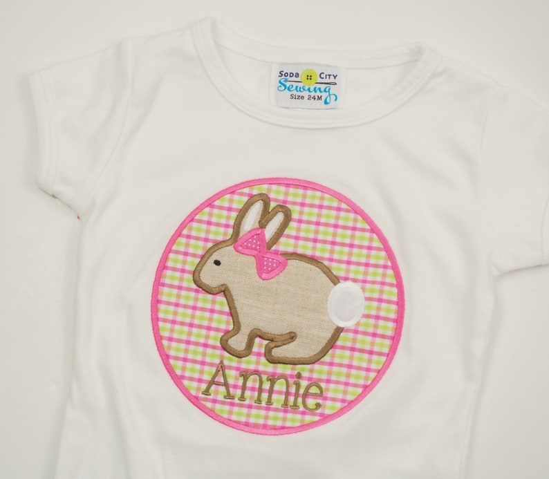 Paashaas Shirt met Roze Gingham Ruffle Shorts - Meisjes Gepersonaliseerde Pasen Outfit Set voor Baby of Peuter Kleine Meisjes - Paas konijn afbeelding 5