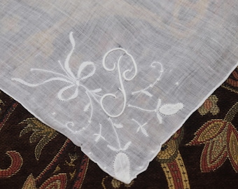 Vintage Monogrammed "P" Embroidered and Appliqued Hankie Handkerchief In White