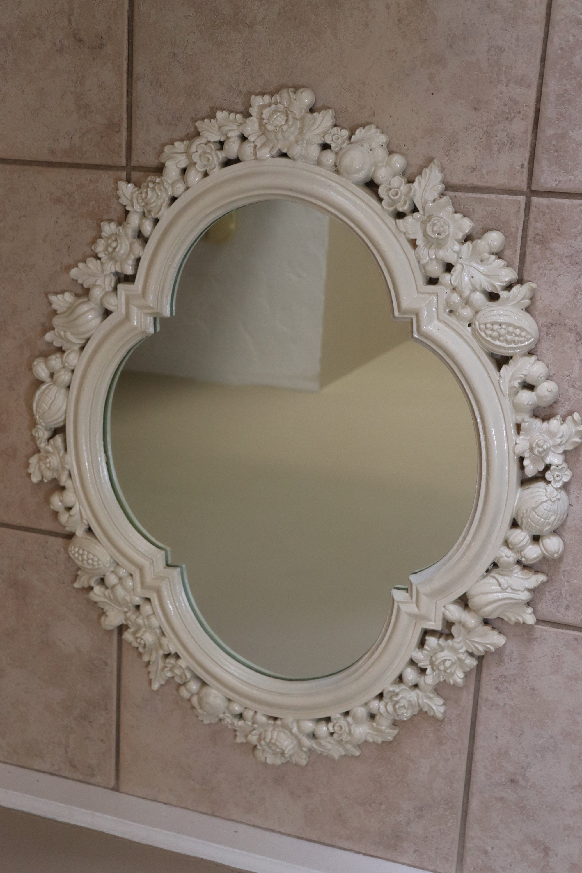 Vintage Large Syroco Oval White Mirror/floral Hanging Mirror/retro Wall Mirror With Flowers ...