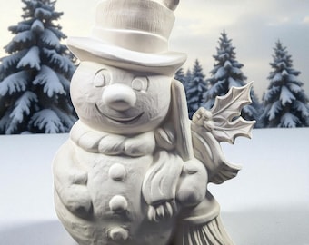 Bonhomme de neige avec manche à balai et oiseau. Prêt à peindre Gare bonhomme de neige. Figurine de bonhomme de neige en céramique inachevée. Bisque en céramique Olga's Treasures Shop