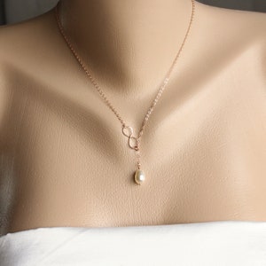 Mother of the Bride Pearl Necklace Mom Keepsake Gift Infinity Pearl Lariat image 2