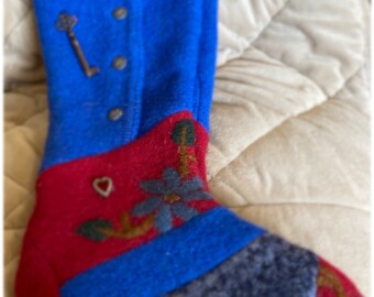One of a kind old fashioned charm Xmas stocking.  Order Now for Dec1 delivery.  If you need earlier contact seller.