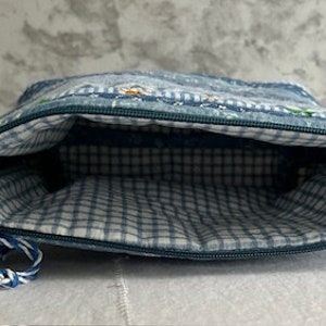 Grateful Heart Zipper Cosmetic Bag Scrappy Quilted Blues image 5