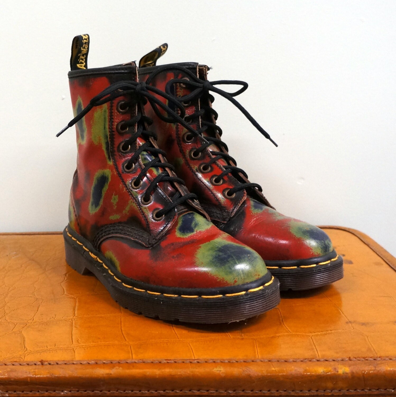 Dr martens top rub off