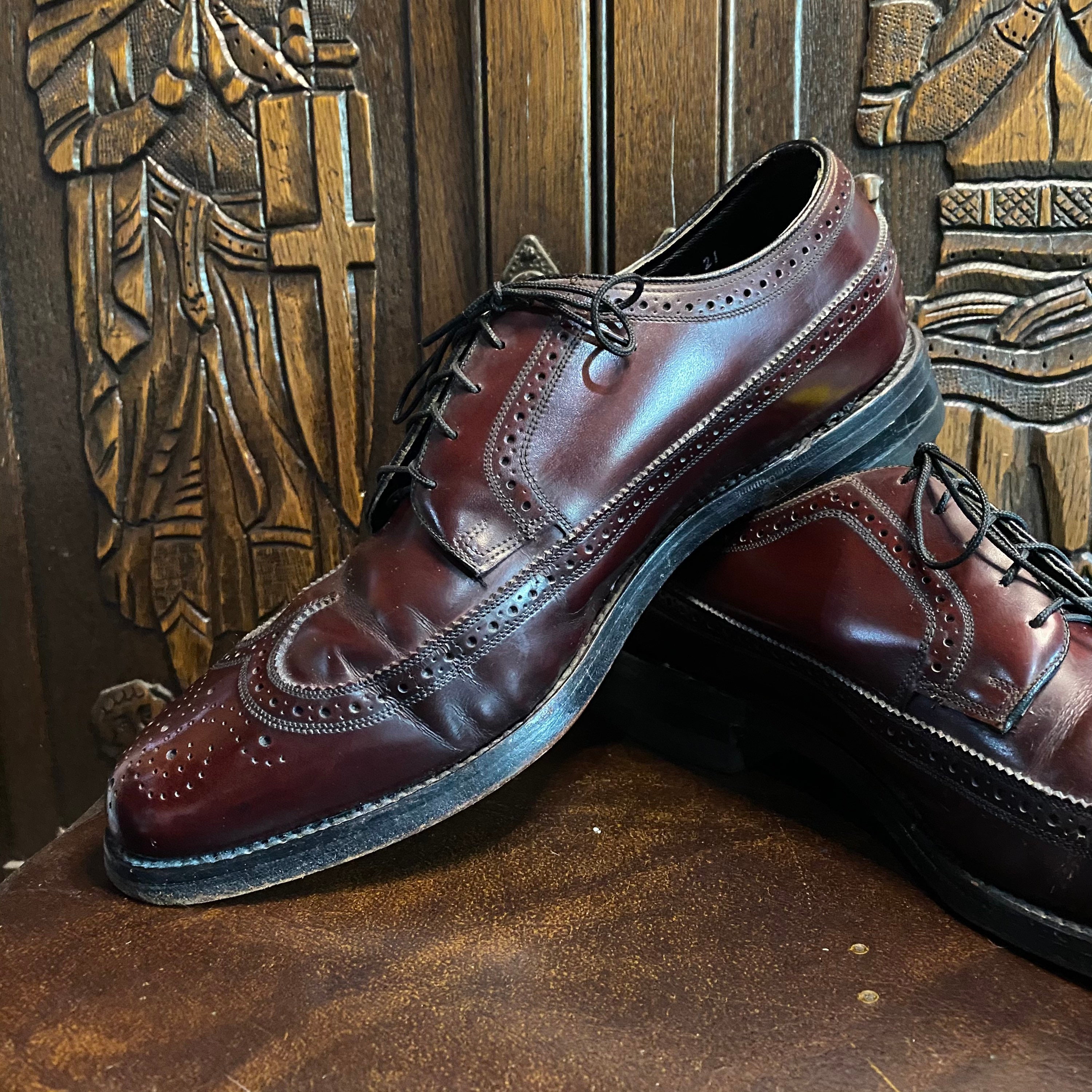 Wingtip Brogues • 1970s • Longwing Bluchers • 10E Mens 