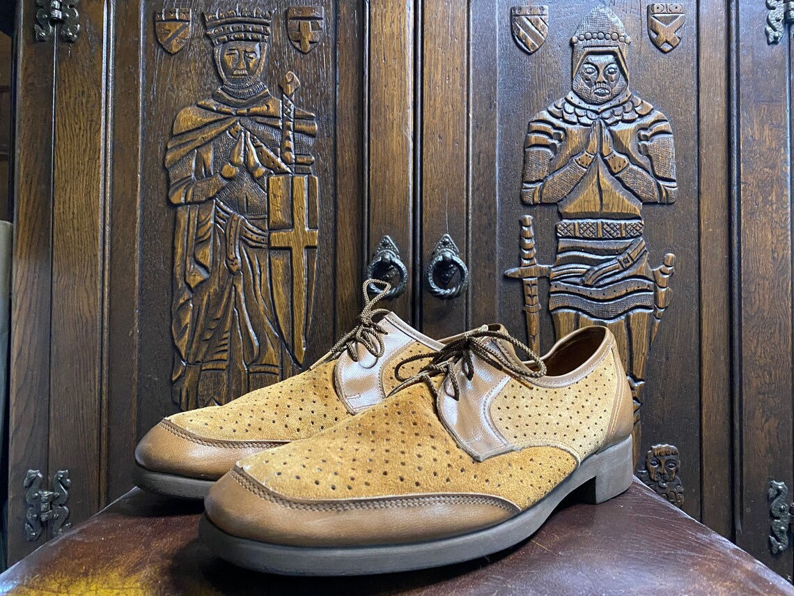 Hush Puppies Shoes 1960s Mens 9 Perforated Tan Brushed Etsy