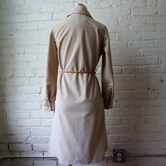 1960s | 1970s Shirt Dress • Beige • Ribbed Cotton… - image 4