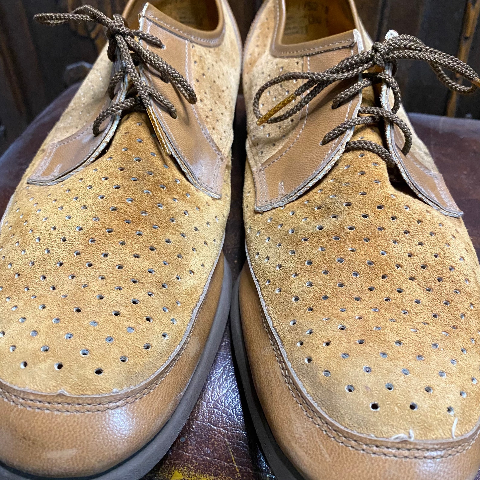 Hush Puppies Shoes 1960s Mens 9 Perforated Tan Brushed Etsy