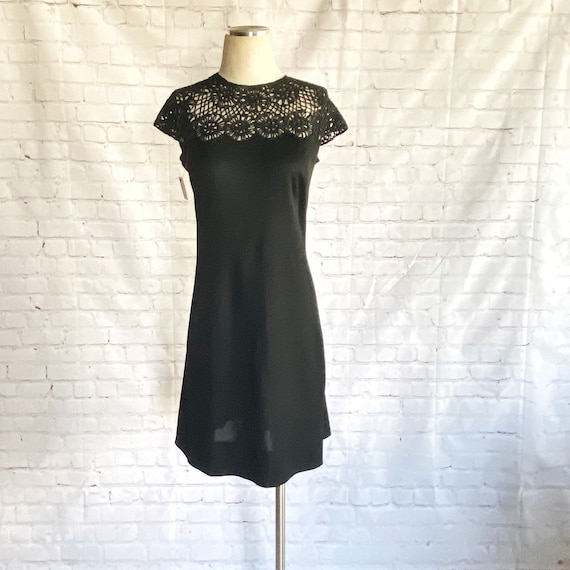 Little Black Dress • 1960s • Mod Gothic Shift Mini